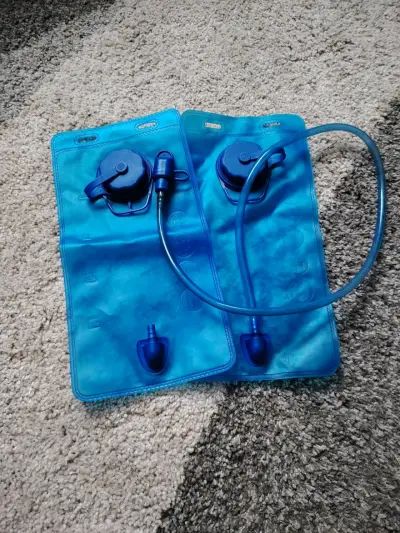 Mochila de hidratación morada - miniatura 4