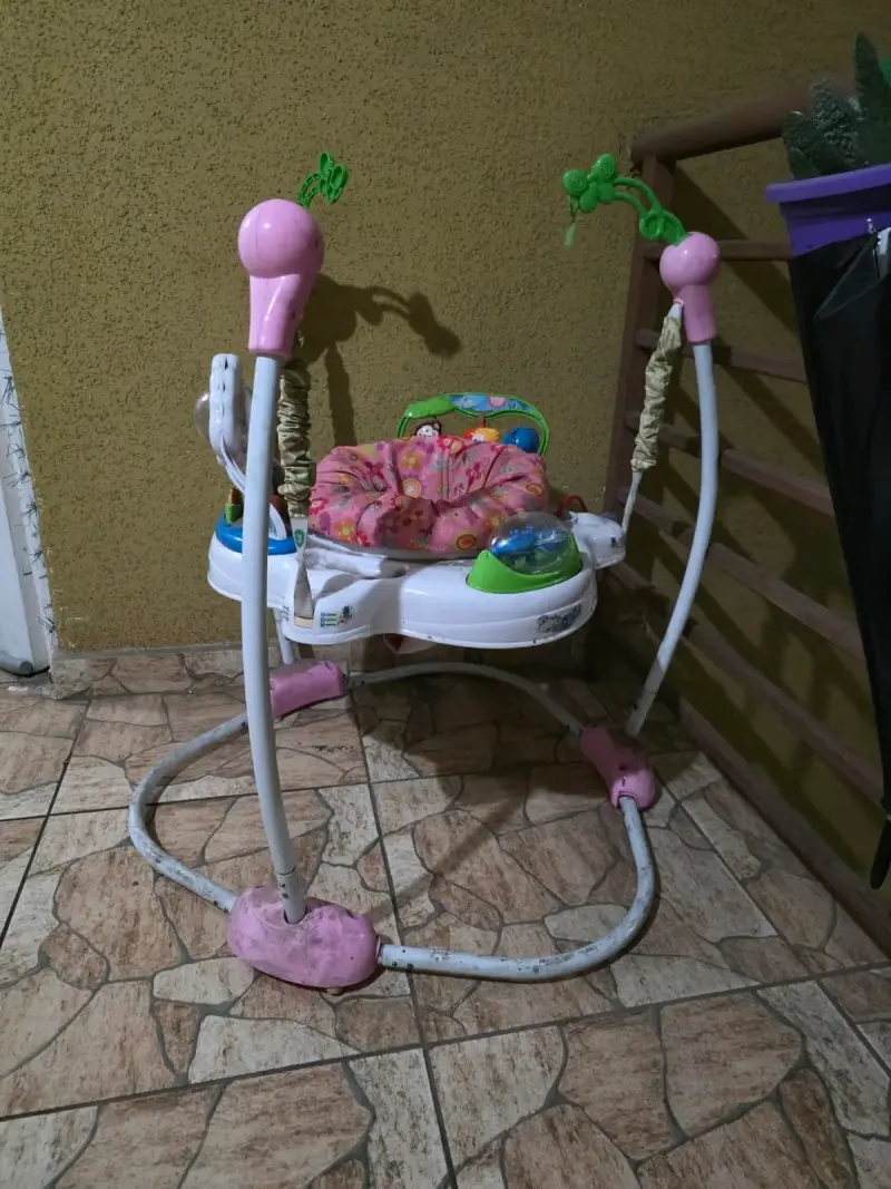 Saltador infantil con juegos - 4