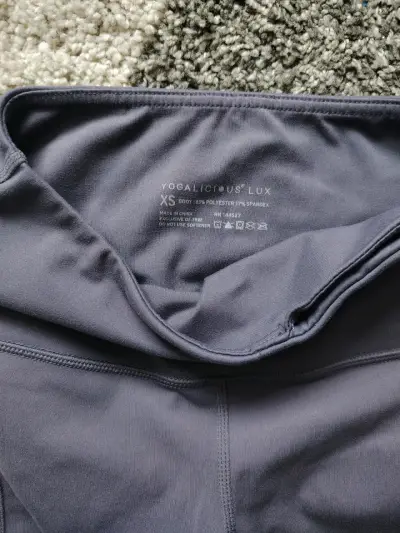 Shorts deportivos mujer gris - miniatura 2