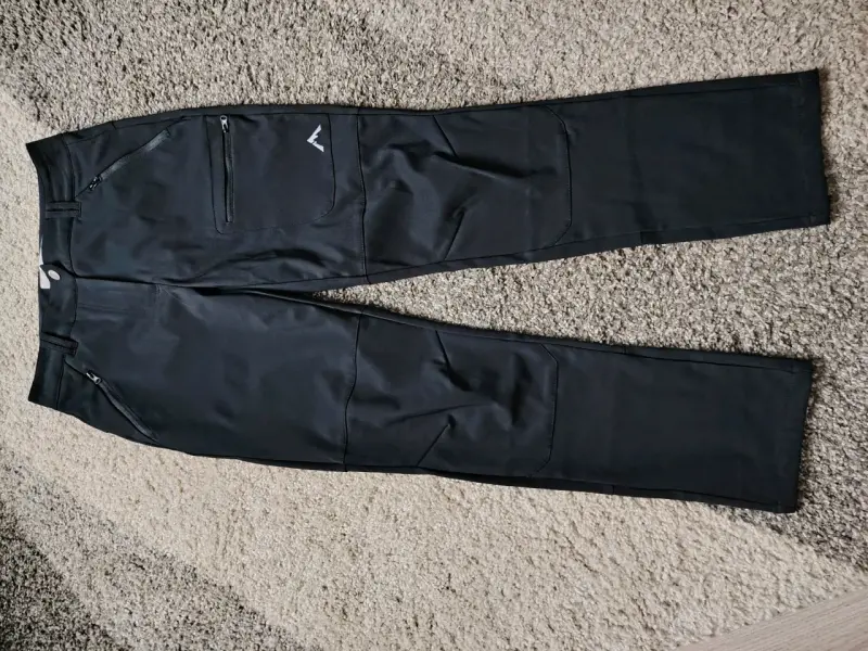 Pantalones outdoor negros
