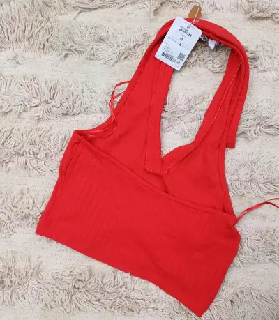 Top rojo sin mangas - miniatura 2