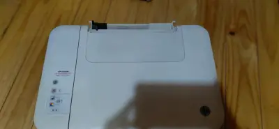 Impresora HP Deskjet 1515 - miniatura 2