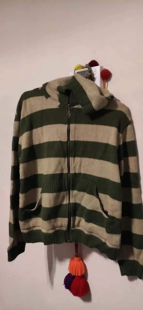 Chaleco de rayas verde y beige