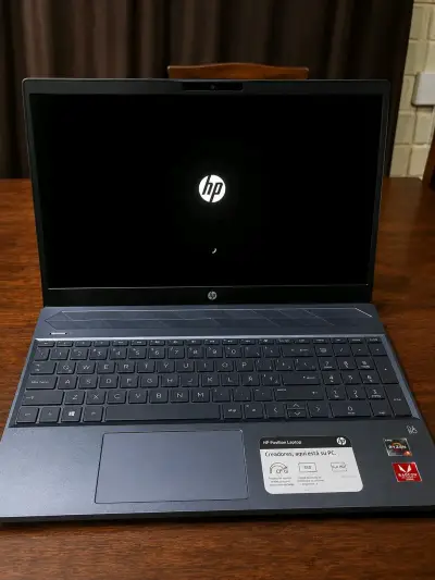Laptop HP Pavilion 15 - miniatura 2