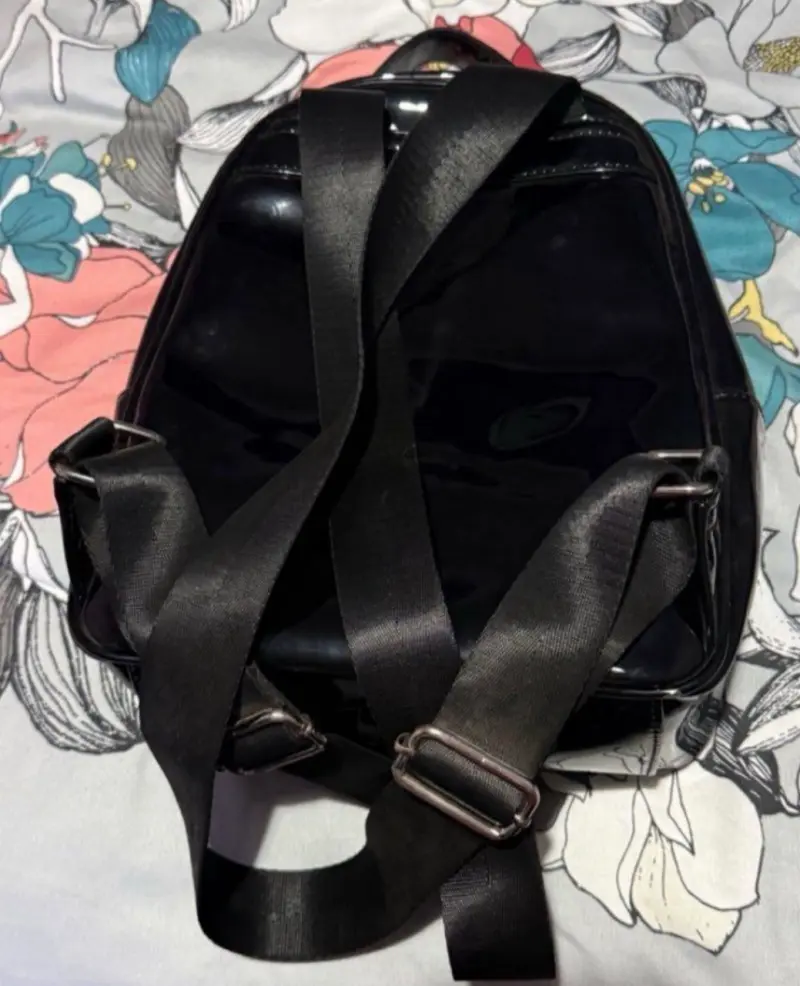 Mochila negra brillante - 2