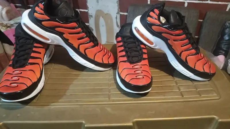 Zapatillas deportivas diferentes tallas - 4