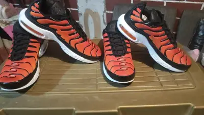 Zapatillas deportivas diferentes tallas - miniatura 4