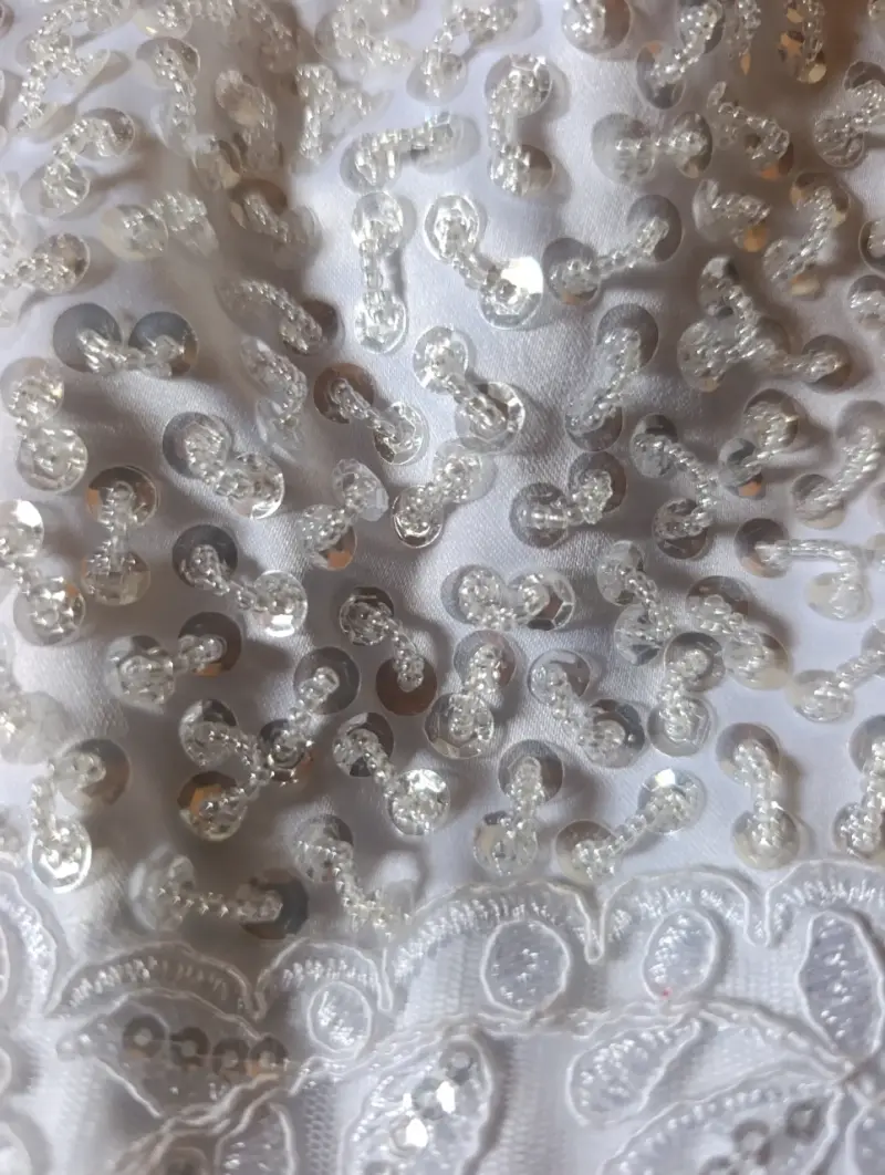 Vestido de niña blanco elegante - 4