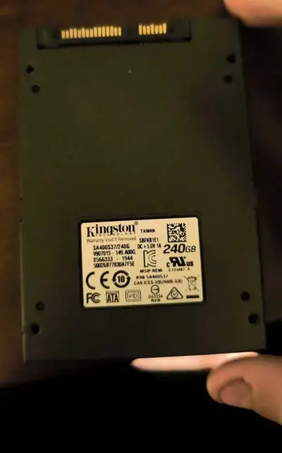 Disco SSD Kingston 240GB - miniatura 2
