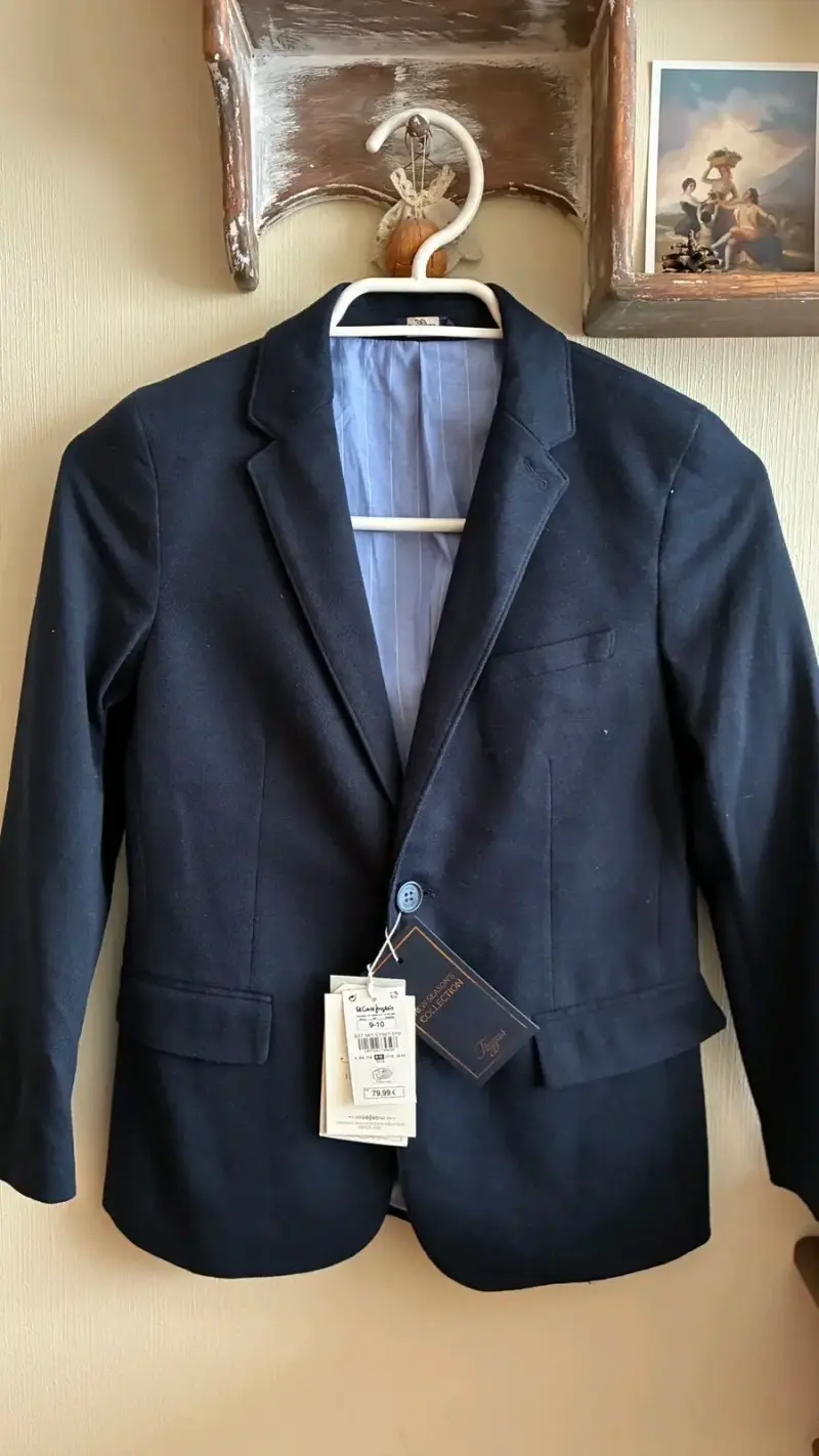 Chaqueta azul marino nuevo con etiqueta