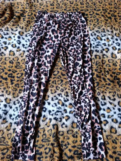 Leggings estampado leopardo +poleron - miniatura 1