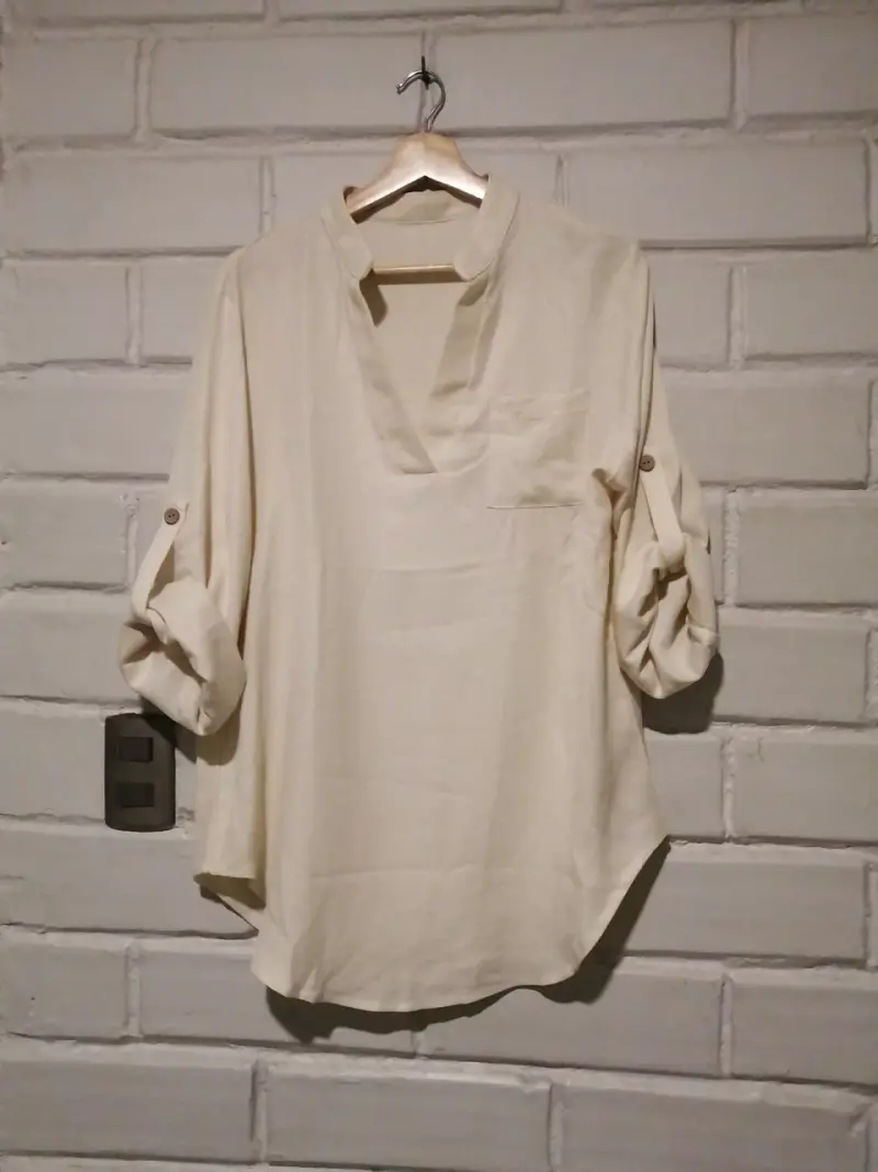 Blusa blanca de manga larga