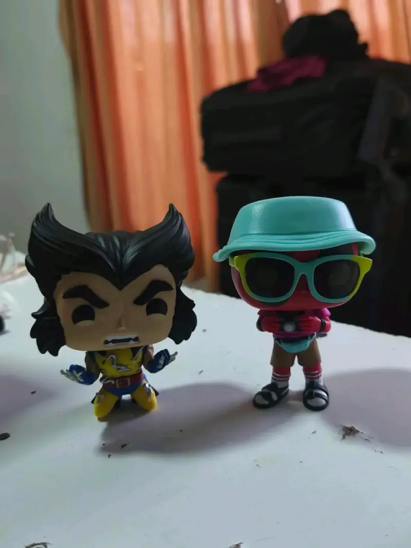 Funko pops deadpool y Wolverine