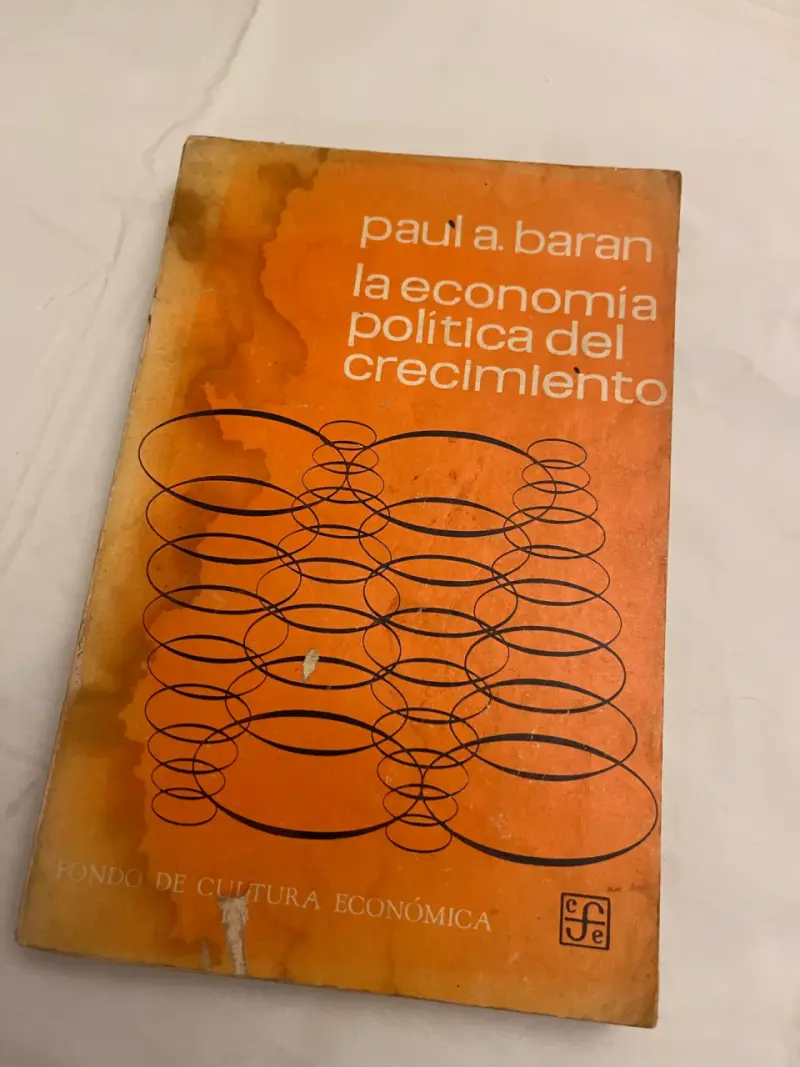 Libro La economía política del crecimiento - 1