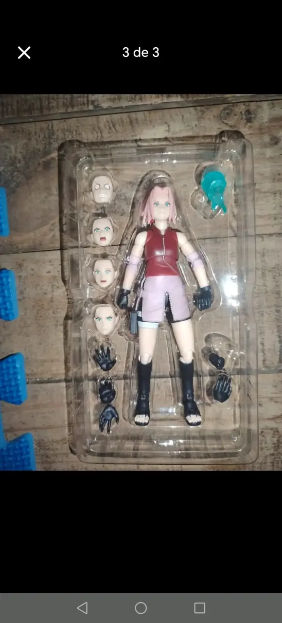 Figura articulada de acción con accesorios - 3