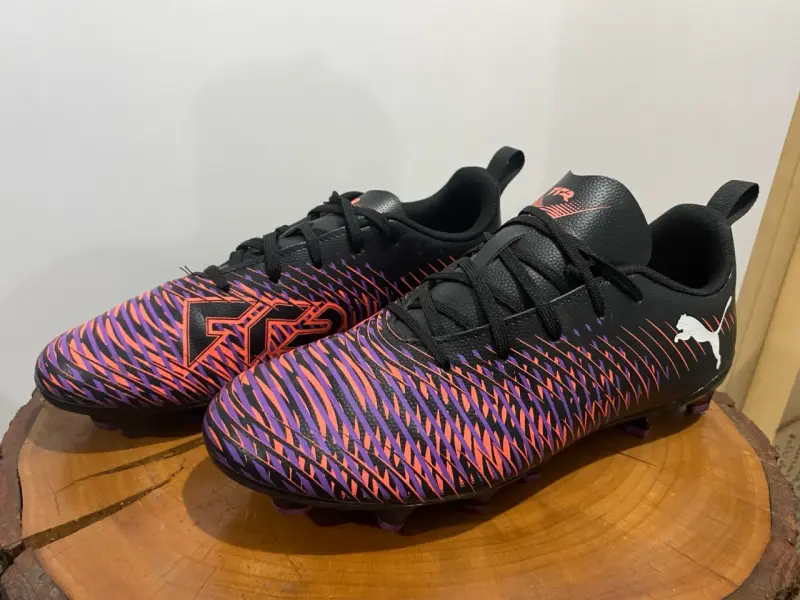 Botines de fútbol negros Puma - 1