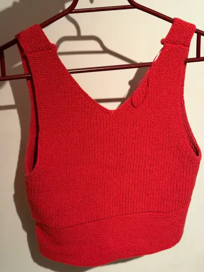 Top tejido rojo sin mangas - miniatura 2