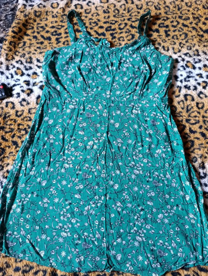 Vestido verde floral - 1