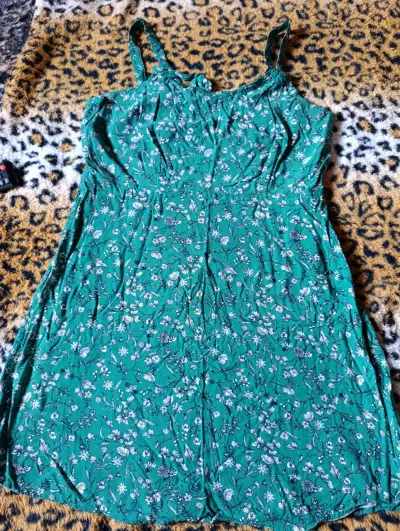 Vestido verde floral - miniatura 1