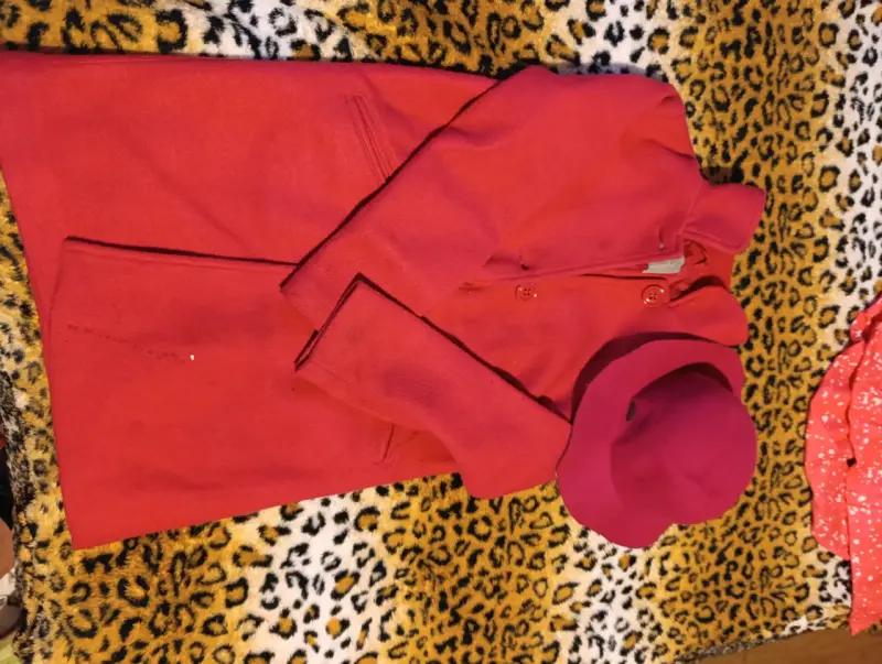 Abrigo fucsia con sombrero para niña - 1