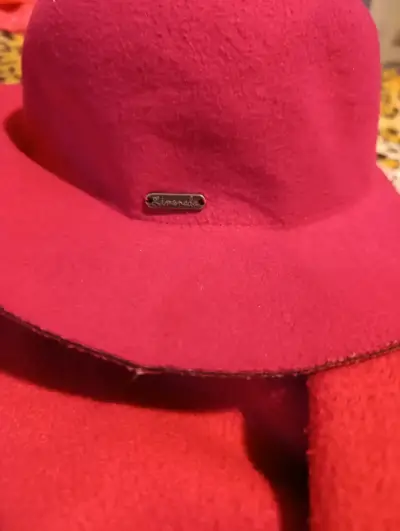 Abrigo fucsia con sombrero para niña - miniatura 3