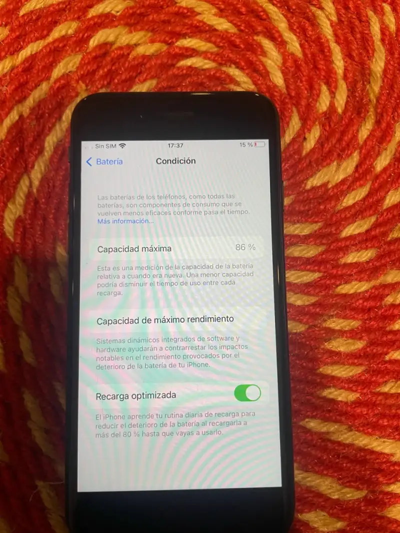 iPhone 7 en buen estado 86% batería - 1