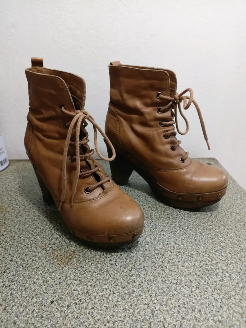 Botines marrones con tacón