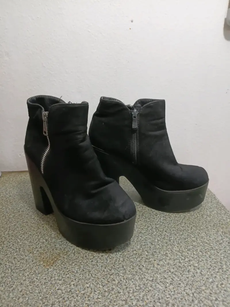 Botines negros con plataforma - 2