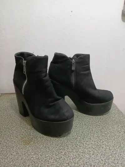 Botines negros con plataforma - miniatura 2