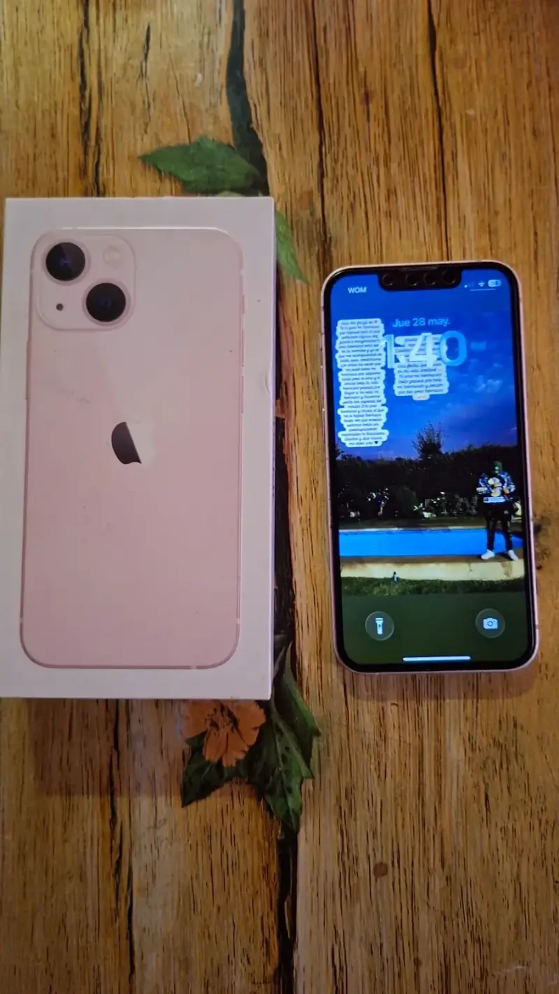 iPhone 13 mini  color rosado con caja - 3