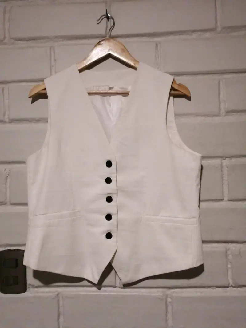 Chaleco beige de lino