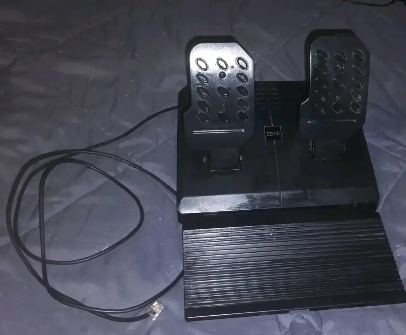 Volante de simulación Xbox con pedales - 3