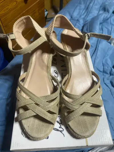 Sandalias beige claro talla 39 - miniatura 2