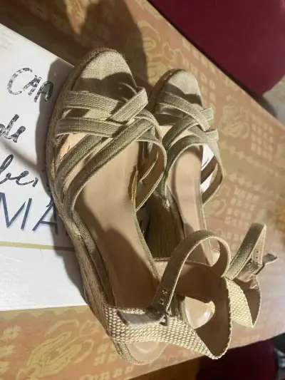 Sandalias beige claro talla 39 - miniatura 3