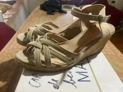 Sandalias beige claro talla 39 - miniatura 4