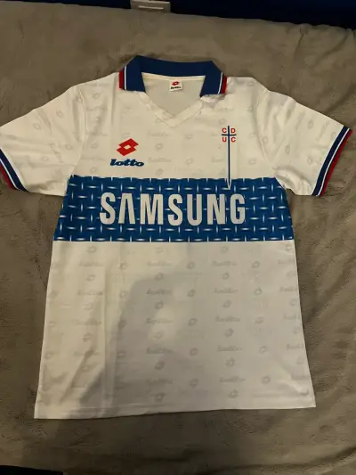 Camiseta Universidad Católica - miniatura 1
