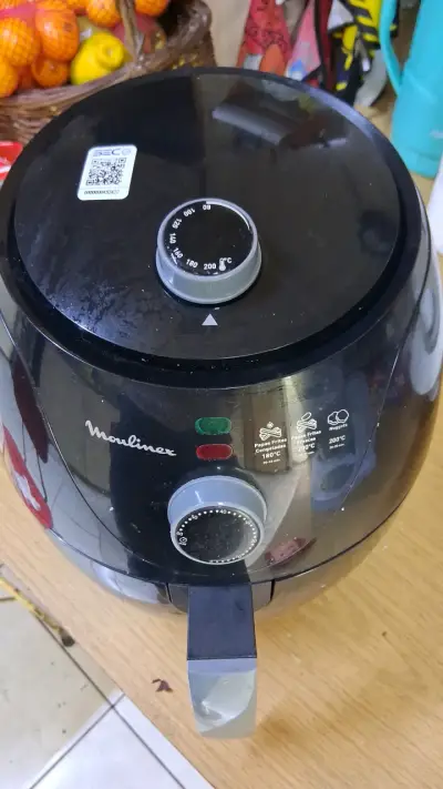Freidora de aire Moulinex - miniatura 2