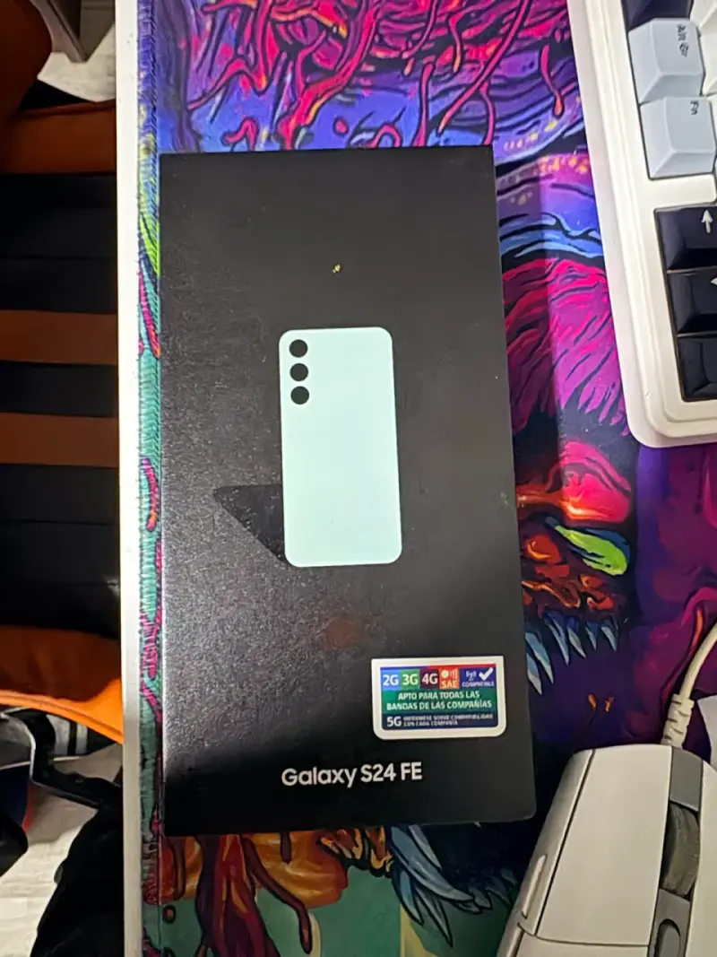 Samsung s23 FE verde claro - 3