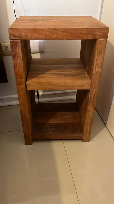 Mesa auxiliar de roble - miniatura 1