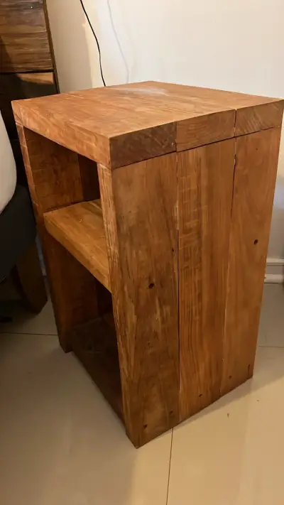 Mesa auxiliar de roble - miniatura 2