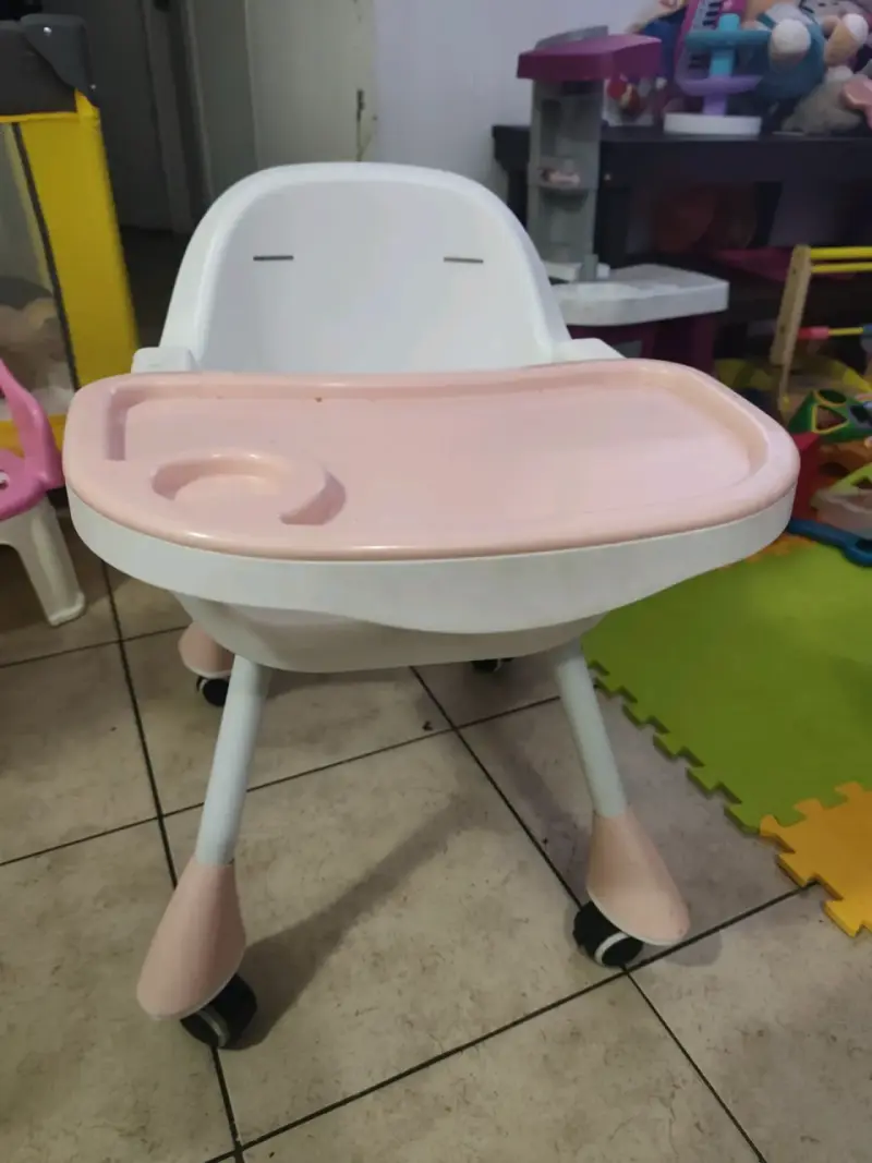 Silla para bebé con bandeja