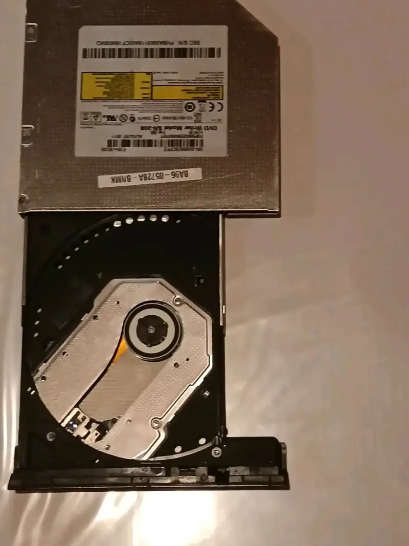 Unidad lectora y grabadora de DVD externa - 1