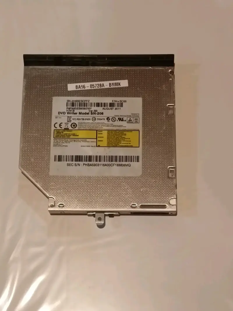 Unidad lectora y grabadora de DVD externa - 2