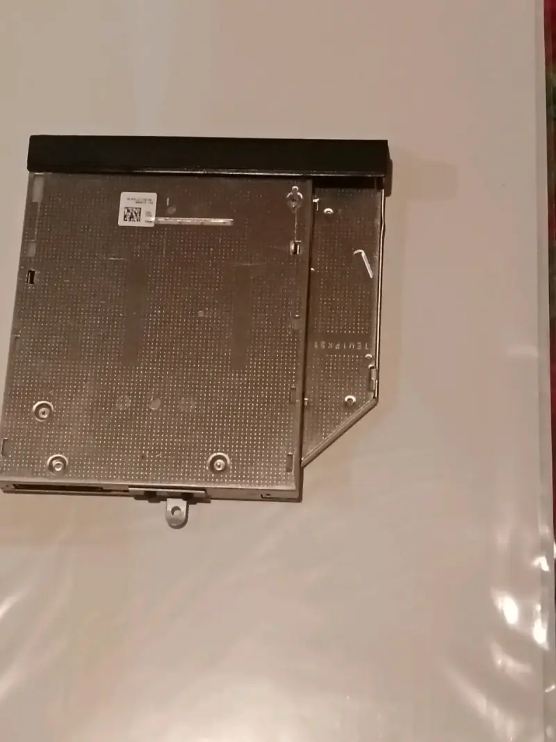 Unidad lectora y grabadora de DVD externa - 3