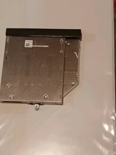 Unidad lectora y grabadora de DVD externa - miniatura 3