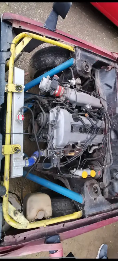 Motor y caja Sr20 con auto datsun - miniatura 2