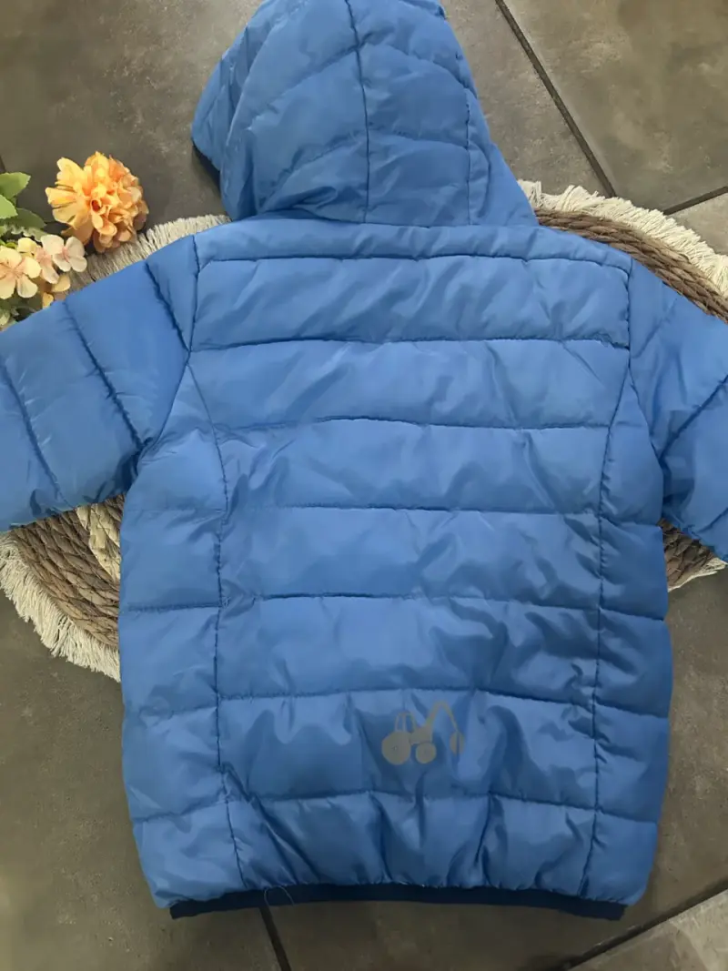 Parka azul para niños talla  6/7 años - 4