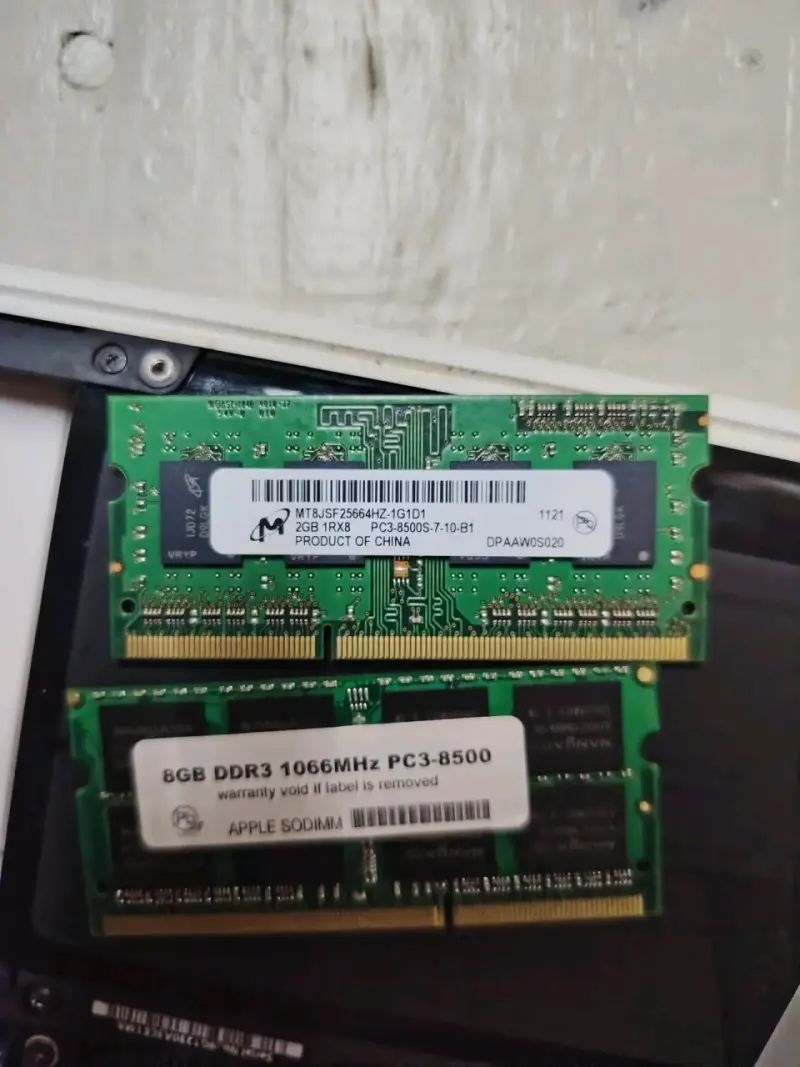 Vendo macbook 2010 sin disco duro ram 8gb, - 5