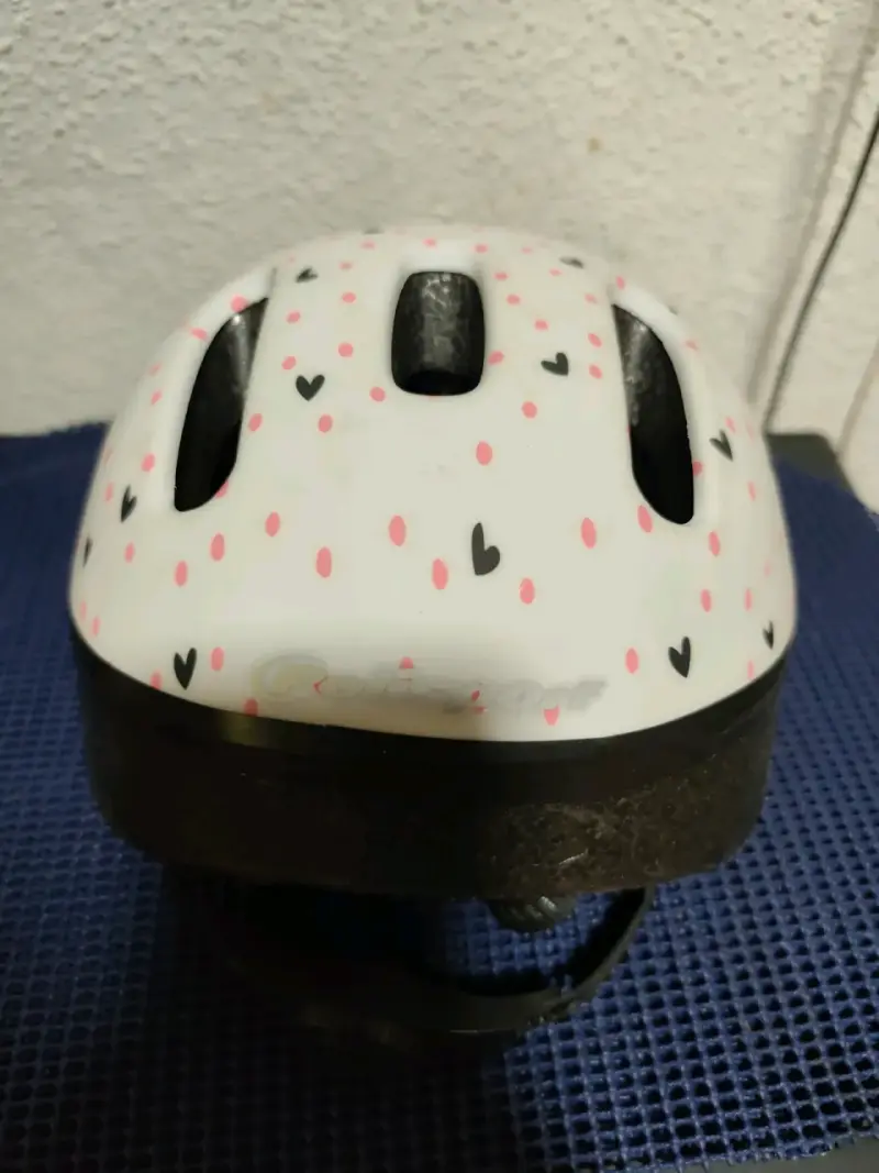 Casco infantil diseño corazones - 3
