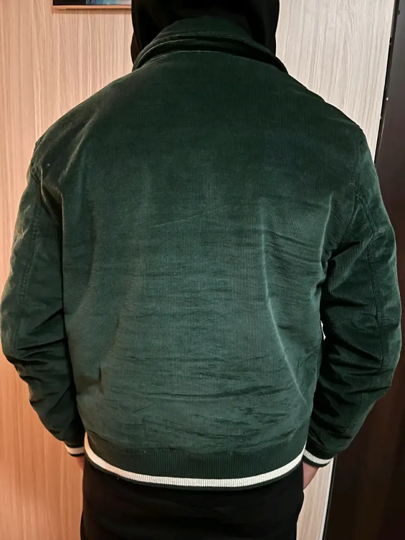 Chaqueta verde con letra bordada - 2